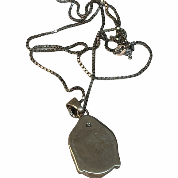 Sterling silver Budda head pendant necklace garnet - Picture 4 of 5